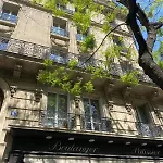 Romantic Montmartre - Bright - París